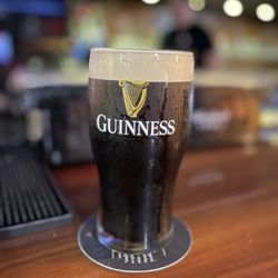 Churchill's Pub & Grille - Guinness