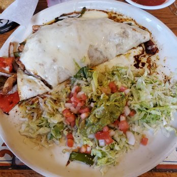 Azteca Mexican Restaurant - Fajita Quesadilla - Mexican Near Me - Charlotte, North Carolina