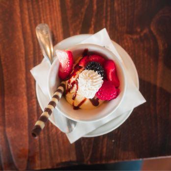 The Fish Hopper - Vanilla Ice Cream - Seafood Near Me - Monterey, California