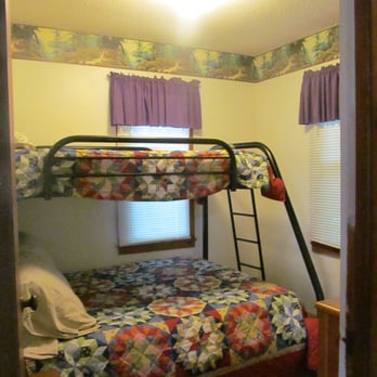 Sweetwater Resort - Cabin #2 bedroom - Resorts Near Me - Cushing, Minnesota