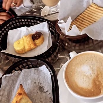 Locos x Argentina - Cafecito y Empanadas - Bakeries Near Me - Naples, Florida Locos x Argentina - Cafecito y Empanadas - Bakeries Near Me - Naples, Florida