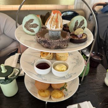 Apero Restaurant and Bar - Cream tea - Mediterranean Near Me - London, XGL