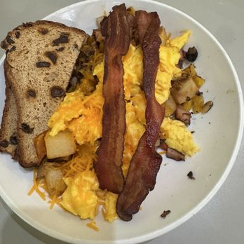 Gourmet Girls - Skillet w side of bacon - Bakeries Near Me - Tucson, Arizona