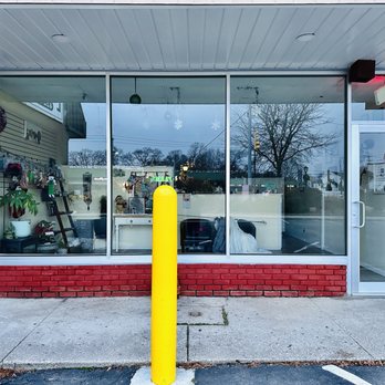 Master Windows - Storefront for puppy store - Windows Installation Near Me - Melville, New York