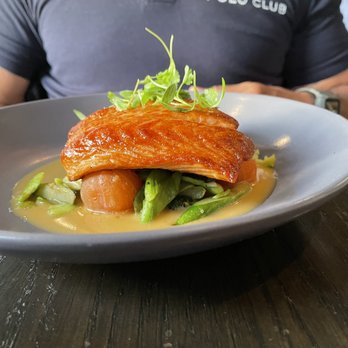 Oak - Salmon entree - delicious and fresh - New American Near Me - Laguna Beach, California