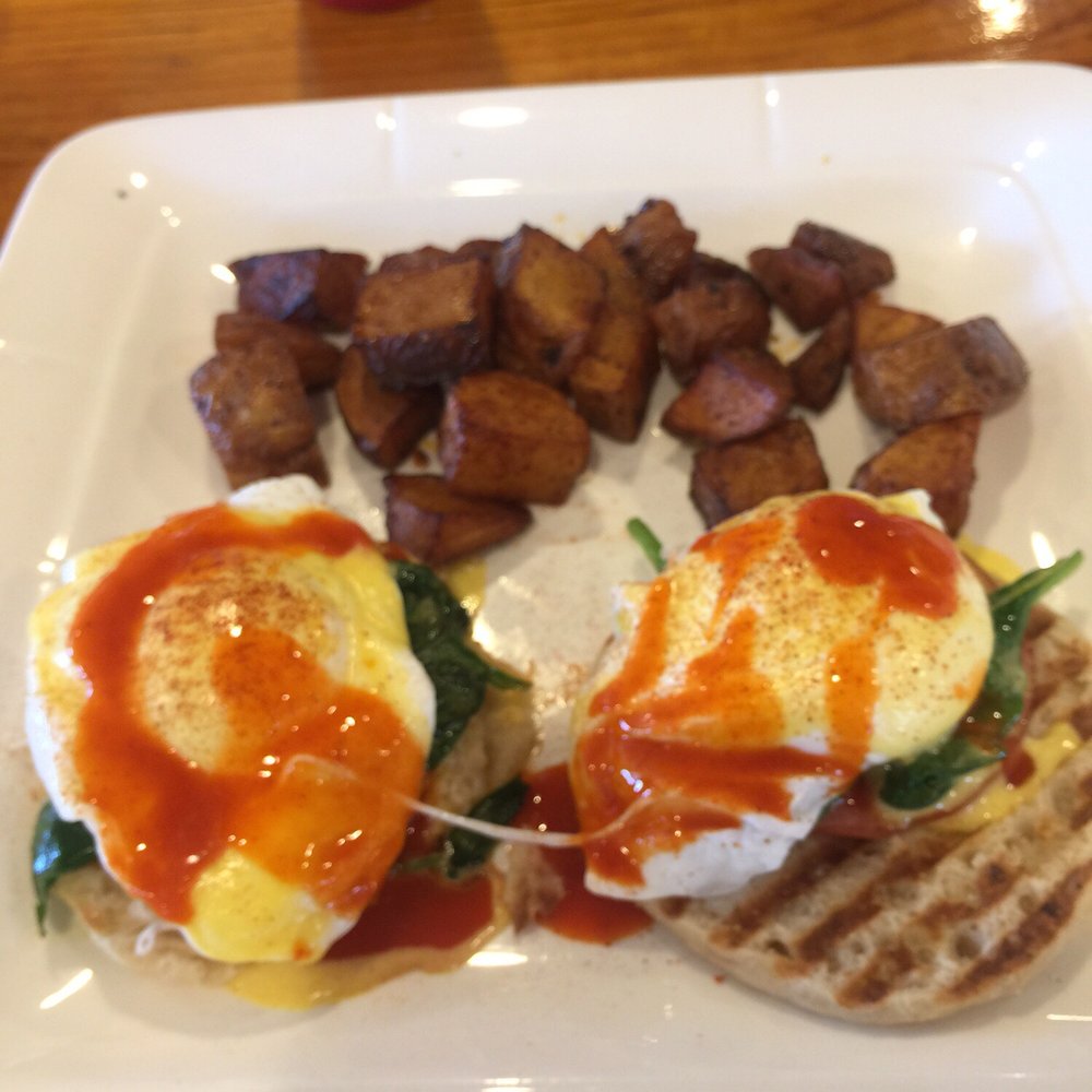 The Bungalow - Eggs Benedict - Juice Bars & Smoothies Near Me - Long Beach, New York