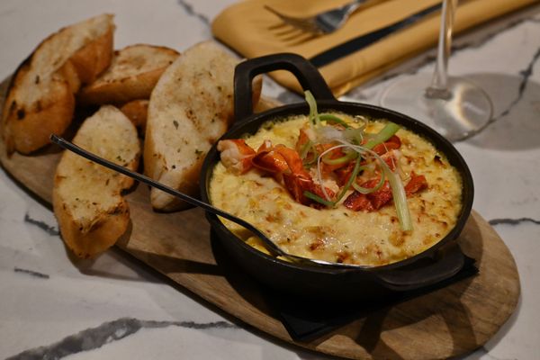 Birch's on the Lake Brewhouse & Supperclub by null