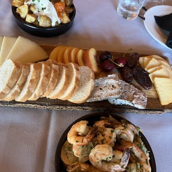 Ibiza Lounge & Tapas - Lounges Near Me - Stockton, California