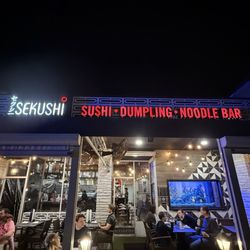 Sekushi On The Beach - Front