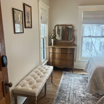 The Guest House - Suite 2, economy suite - Bed & Breakfast Near Me - Dexter, Michigan