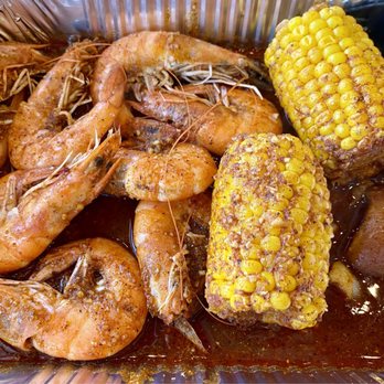 Outcast Seafood - 1/2 pound shrimp with added corn and potatoes - Seafood Near Me - Miramar Beach, Florida