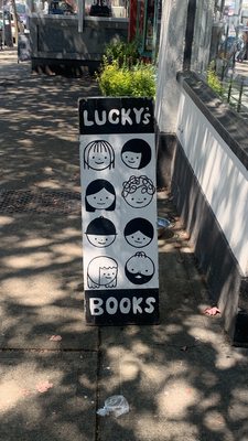 Lucky's Books & Comics by null