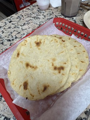 Mis Raices Salvadorean Restaurant by null