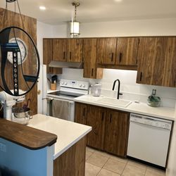 Lihua Cabinets & Granite - All new countertops in!