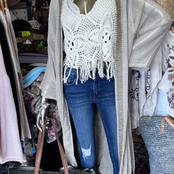 DK's Beach Boutique - Jeans,kimono's & Hats 
DKs has you covered