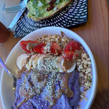 Goddess Goods - Acai and avocado toast - Vegan Near Me - Morro Bay, California Goddess Goods - Acai and avocado toast - Vegan Near Me - Morro Bay, California