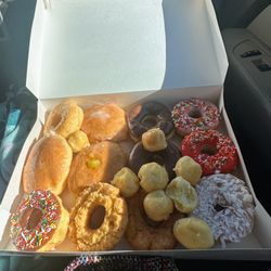 AM Donuts And Kolaches - Dozen, but no blueberry donuts....bummer!