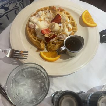 Caffe Luna Rosa - Cannoli Cream Waffle - Italian Near Me - Delray Beach, Florida Caffe Luna Rosa - Cannoli Cream Waffle - Italian Near Me - Delray Beach, Florida