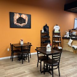 Mojo Coffee Company - Inside seating