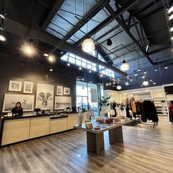 Banana Republic Factory Store