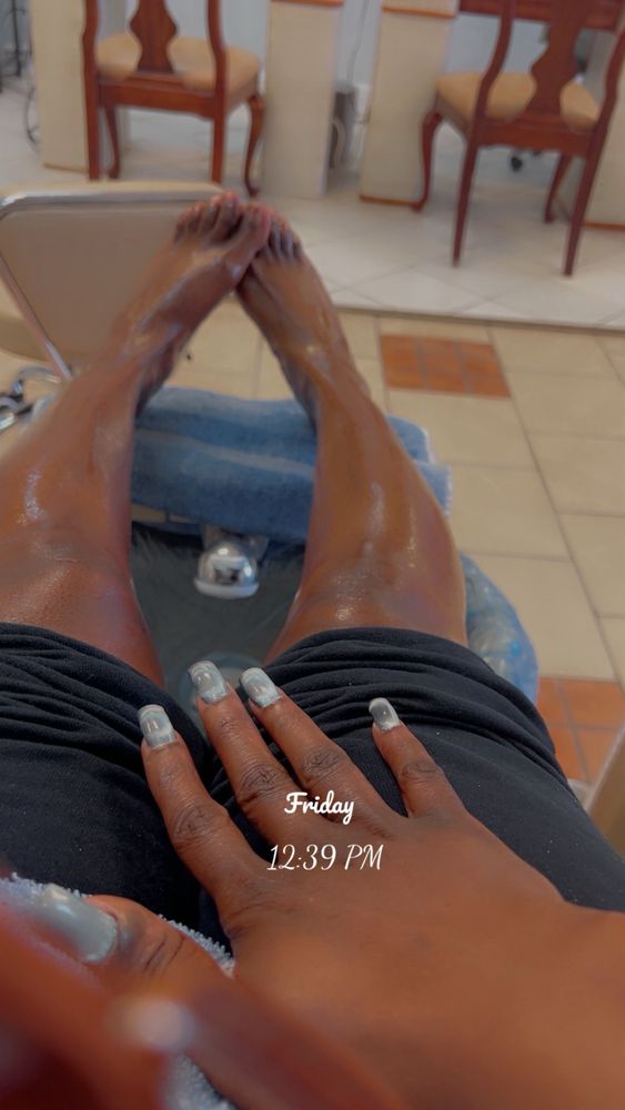Star Nails Logo