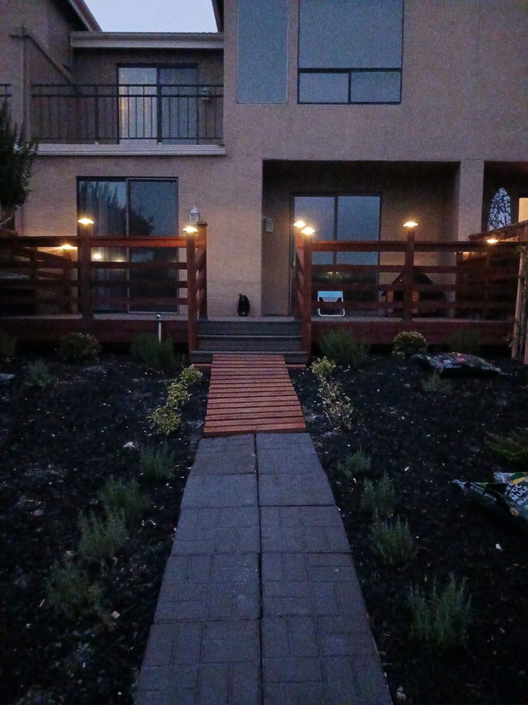 THE LAKE AT CANYON LAKES HOA Updated September 2024 1 Lakeshore Dr