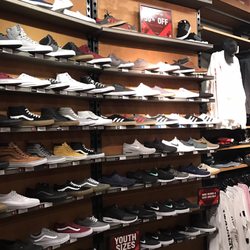 Zumiez