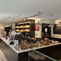 Pain D'Avignon - Counter