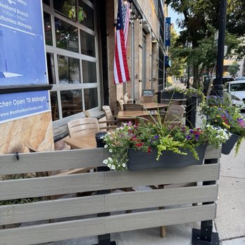 Weather Mark Tavern - Patio - Pubs Near Me - Chicago, Illinois Weather Mark Tavern - Patio - Pubs Near Me - Chicago, Illinois