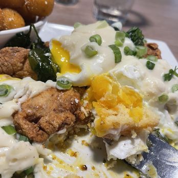 Toasted La Mesa - Southern fried chicken Benny, SECOND PLATE (after they fixed it) - Breakfast & Brunch Near Me - La Mesa, California