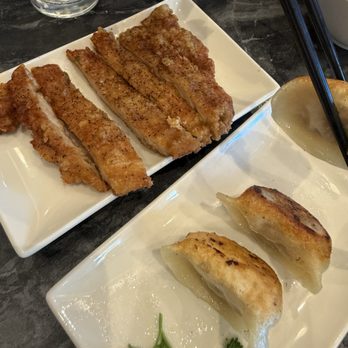 Paradise Dynasty - Pork Chop and Fried Kurobuto Pork Dumplings - Chinese Near Me - Glendale, California Paradise Dynasty - Pork Chop and Fried Kurobuto Pork Dumplings - Chinese Near Me - Glendale, California