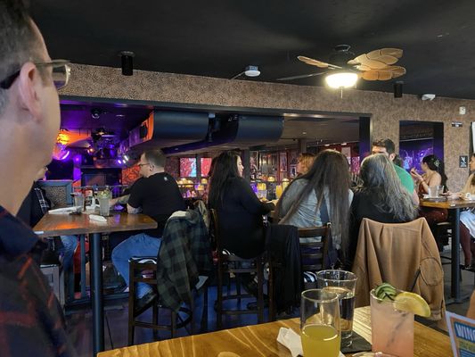 Roscoe’s Bar & Burgers by null