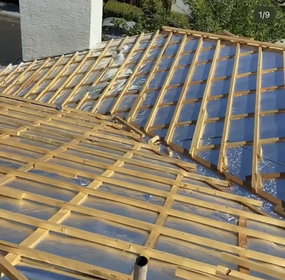 Slide of Cachus Roofing