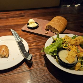 LongHorn Steakhouse - Side salad and bread - Steakhouses Near Me - Garner, North Carolina LongHorn Steakhouse - Side salad and bread - Steakhouses Near Me - Garner, North Carolina