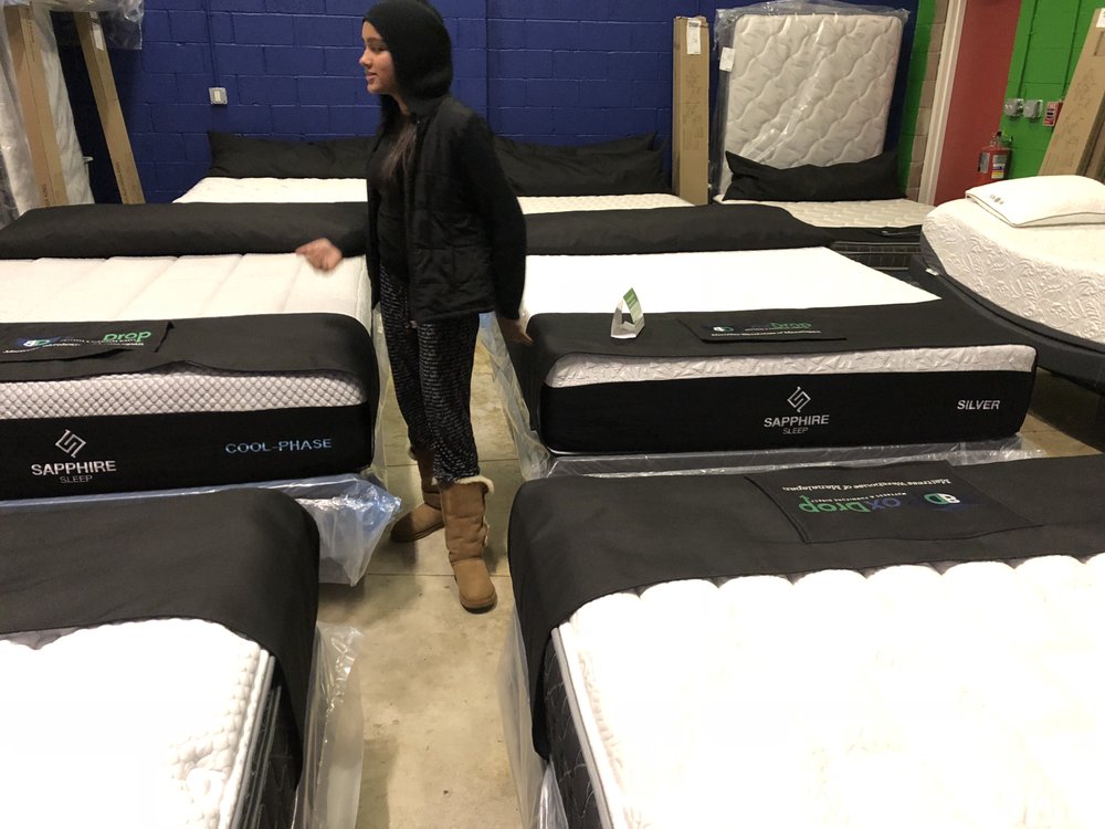 BOXDROP MATTRESS CLEARANCE CENTER 667 NJ 33, Millstone, New Jersey