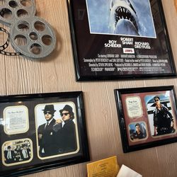 3rd Chute Bar & Grill - Inside Decor