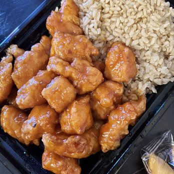 Golden Chopsticks - C17. General Tso's Chicken Special Combo Platter - Chinese Near Me - Albuquerque, New Mexico