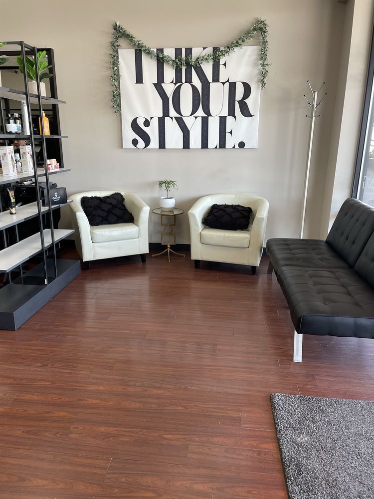 Express Cuts & Tans Logo