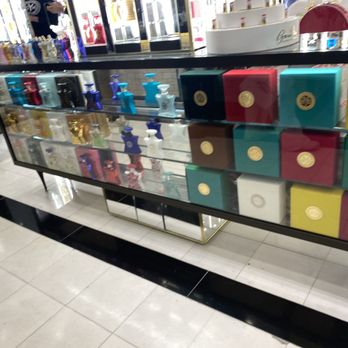 Bloomingdale's - Department Stores Near Me - New York, New York