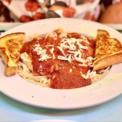 Chicken Parmigiana with Spaghetti. Excellent, but Chicken Alfredo was clearly the Winner! Would def order both again OuiOui :)...