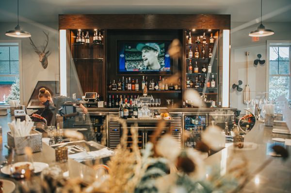 BOATHOUSE SARANAC LAKE PUB - Updated July 2024 - 73 Photos & 77 Reviews