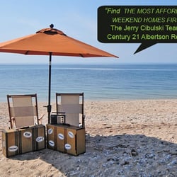 Jerry Cibulski at Century 21 Albertson Realty - Specializing in Vacation and Weekend Home Sales on the North Fork.