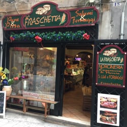 La Paninoteca ai Portici di Nelly - Ingresso locale