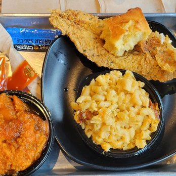 Cornbread - Newark - Catfish, macroni & cheese and yams - Southern Near Me - Newark, New Jersey