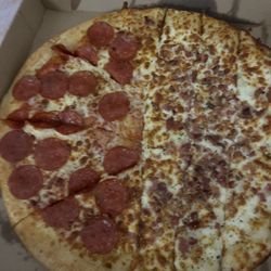 Little Caesars Pizza - Couldn't even cut the pizza right smh