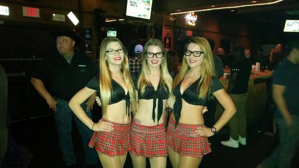 Round Up Night Club & Restaurant by null