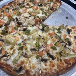 Veggie cauliflower crust pizza Veggie cauliflower crust pizza