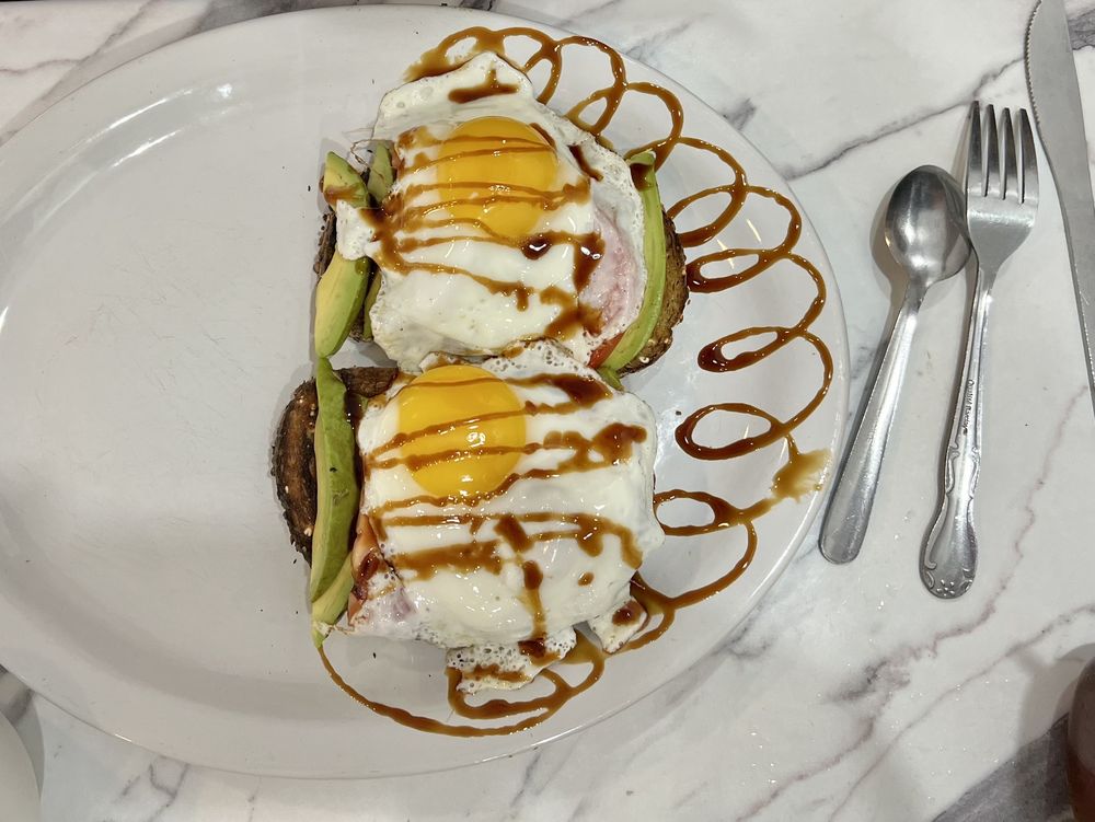 KRAVES PIZZA & RESTAURANT 38 Photos & 23 Reviews 28 Diamond Spring