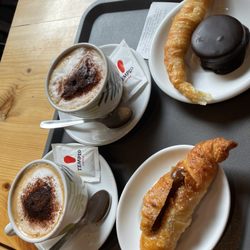 Quequén - Cappuccinos and Pastries