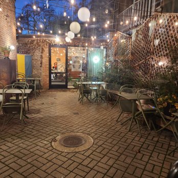 Anelya - Pretty outdoor spot. - Ukrainian Near Me - Chicago, Illinois